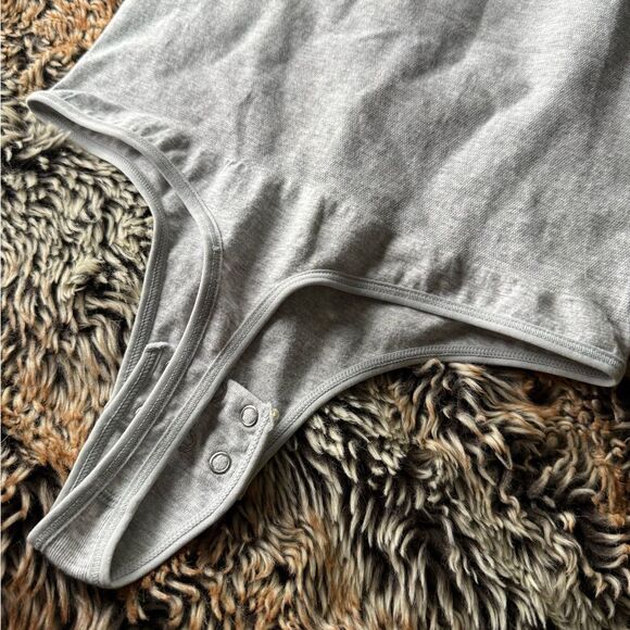 Yummie‎ Scoop Neck Bodysuit - Picture 8 of 8